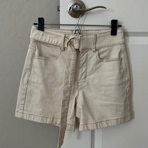 White House Black Market 5” Natural color shorts